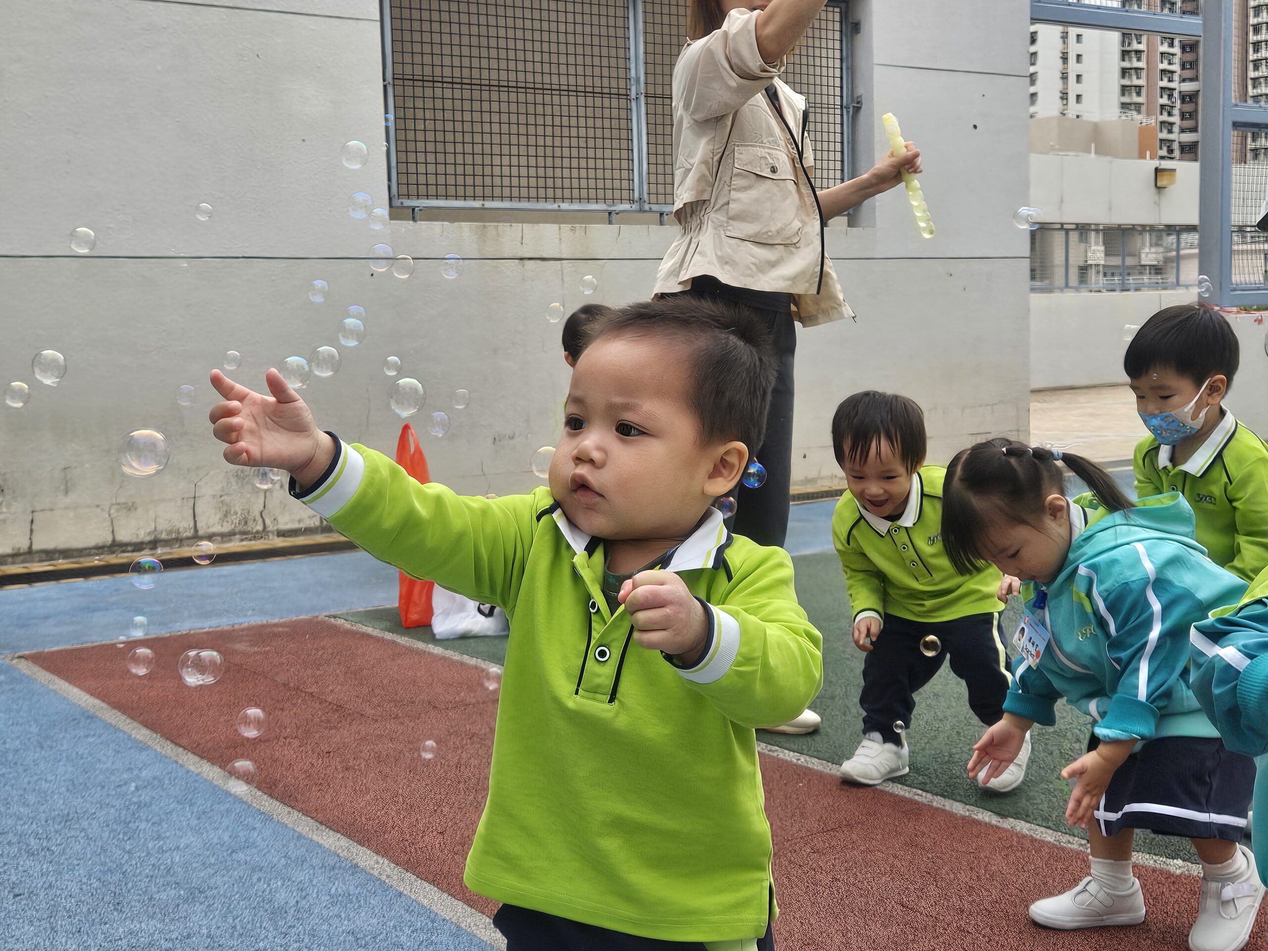 小手拍泡泡